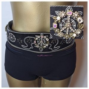 Vintage Liz Claiborne Black Leather Belt Upscaled With Peace Sign